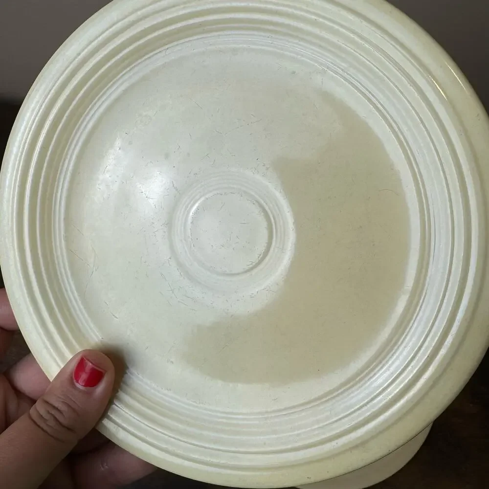 Fiesta Fiestaware VINTAGE 1936-1951 Old‎ Ivory Set of 2 Saucer plates